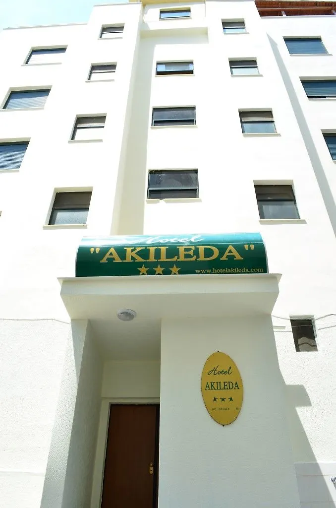 Akileda Hotel دراس