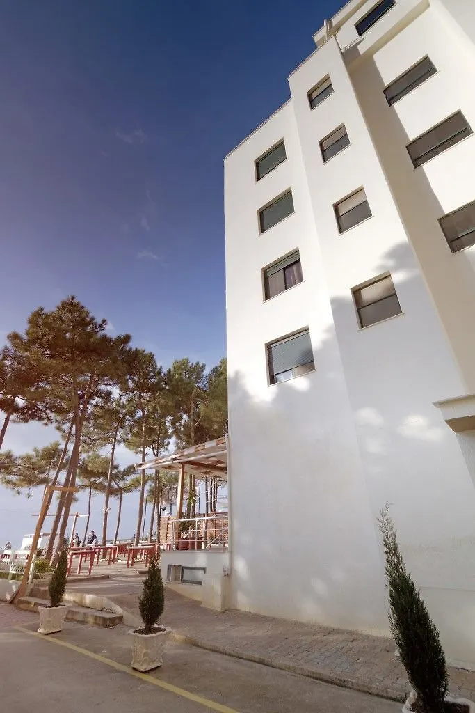 Akileda Hotel دراس 3*,