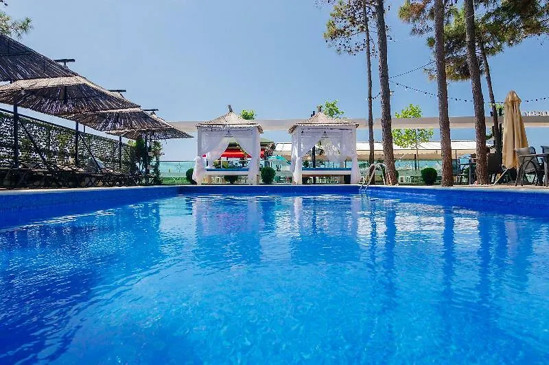 Akileda Hotel Kryemëdhej